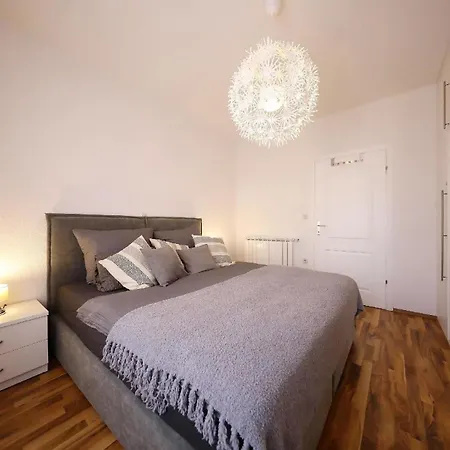 Apartment Carmen In Mit Garten Und Terrasse *